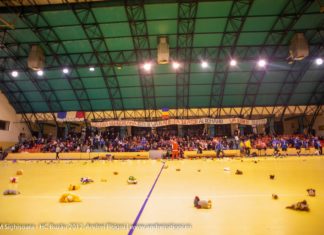 Astăzi, ora 17:00, Sala Sporturilor | „Fă o bucurie, donează o jucărie!” Campanie de tradiţie a handbaliştilor buzoieni