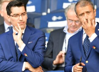 Genial! Punct de vedere: „Burleanu și Iordănescu Jr s-au găsit la fix, sunt creiere și suflete pereche. Cei doi seamănă cu Iliescu la ce era mai prost la Iliescu, dar nu și la ce era bun la Iliescu”