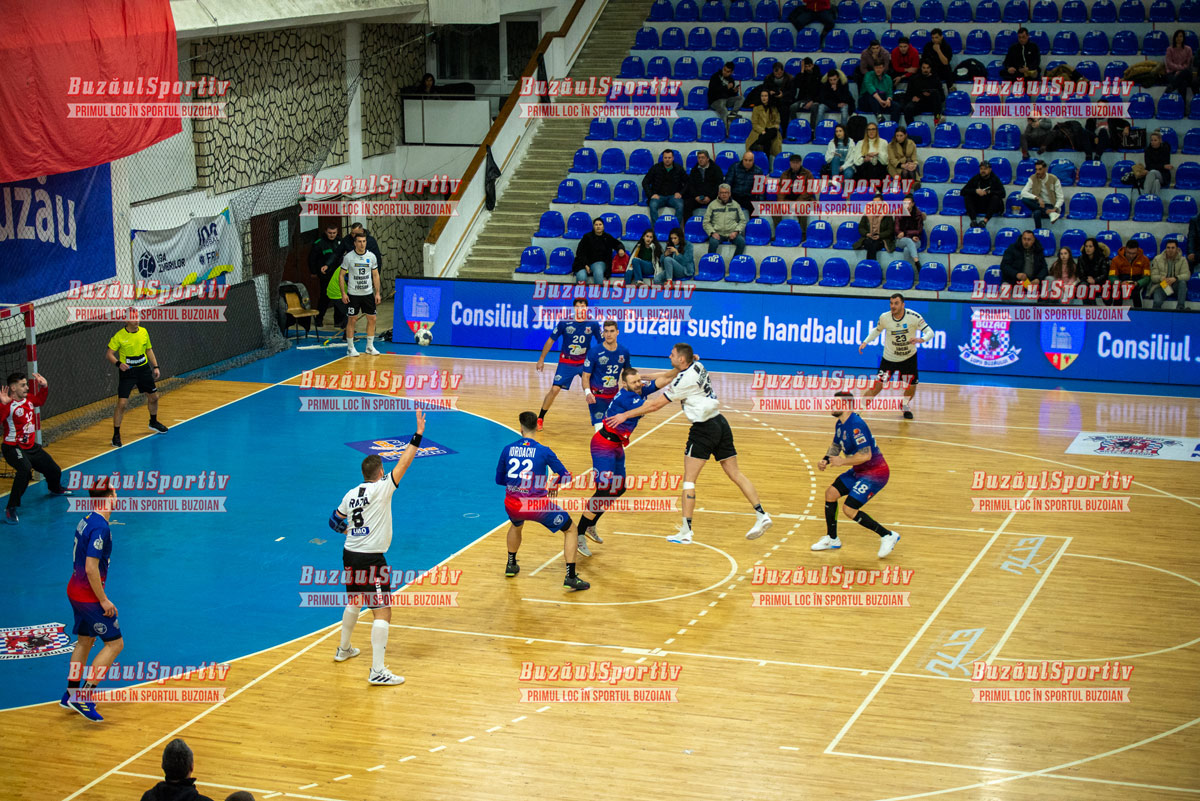 Complexul „CSM Focşani”! HC Buzău a pierdut derby-ul cu vecinii din Vrancea, scor 29 la 31!