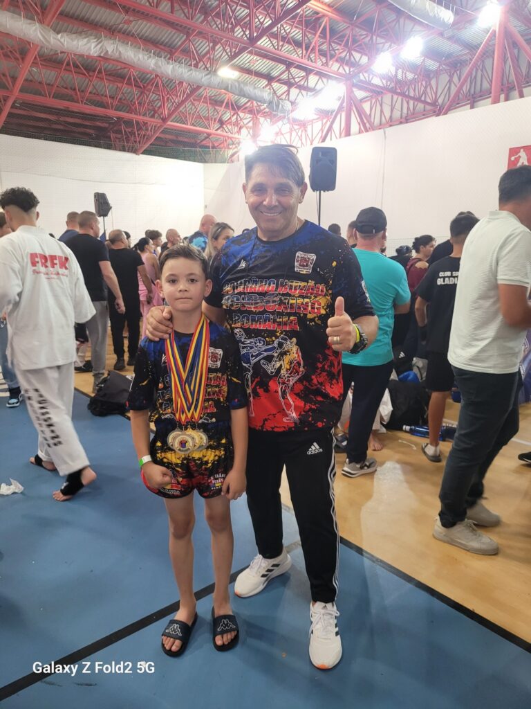 CS Crâng Buzău, de neoprit la Cupa României Freestyle Kickboxing