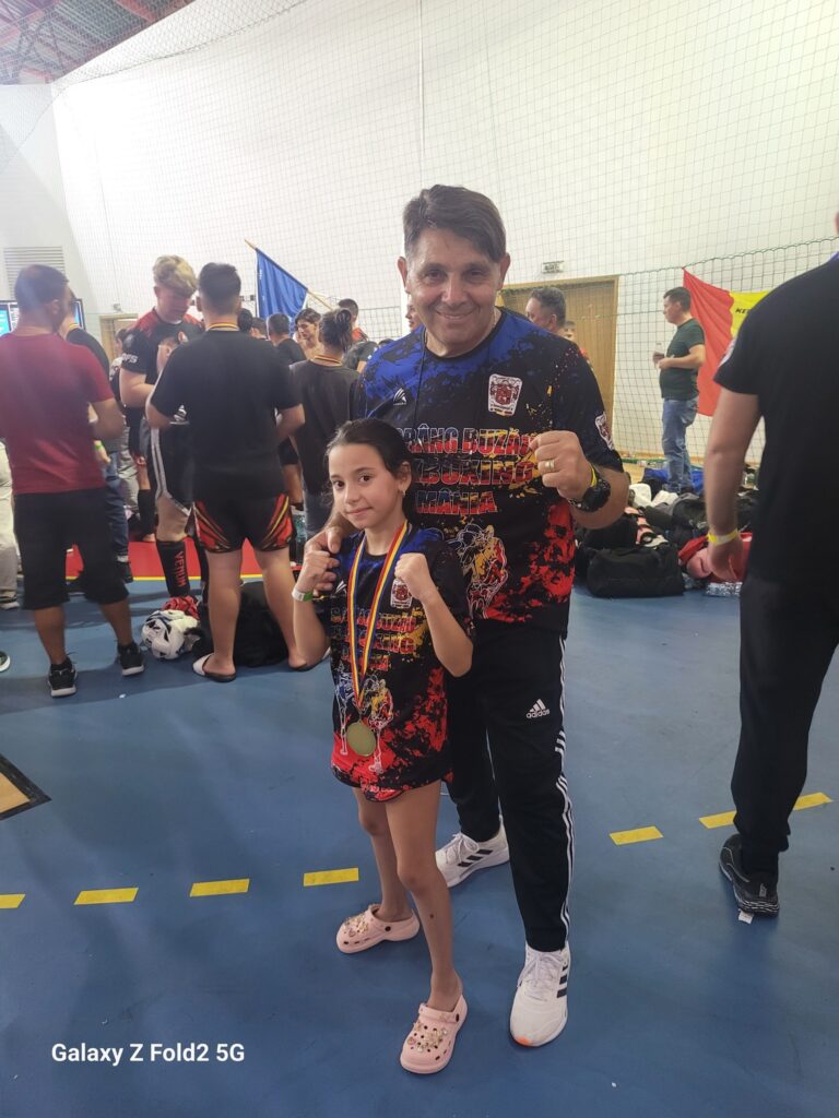 CS Crâng Buzău, de neoprit la Cupa României Freestyle Kickboxing