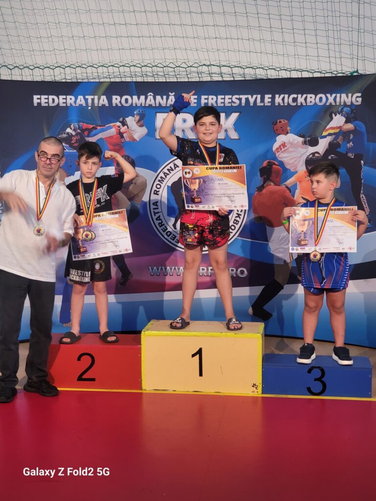 CS Crâng Buzău, de neoprit la Cupa României Freestyle Kickboxing