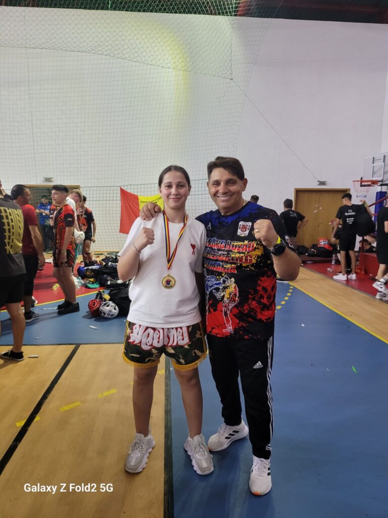 CS Crâng Buzău, de neoprit la Cupa României Freestyle Kickboxing