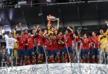 Perfecțiunea poartă roșu. La Roja, protagonista EURO 2012
